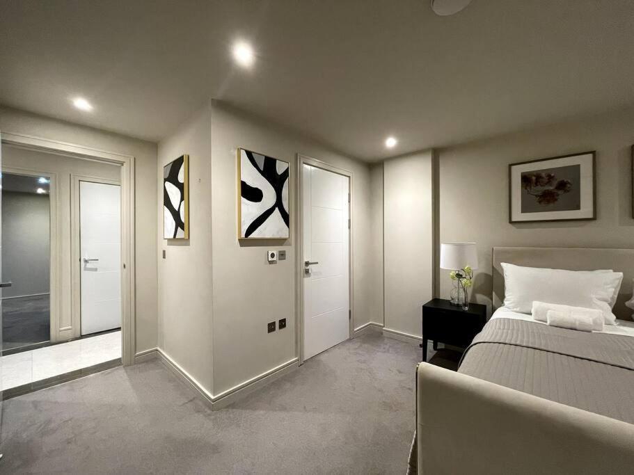2Br Urban Vista Retreat Chcl F7 Lägenhet Chigwell Exteriör bild